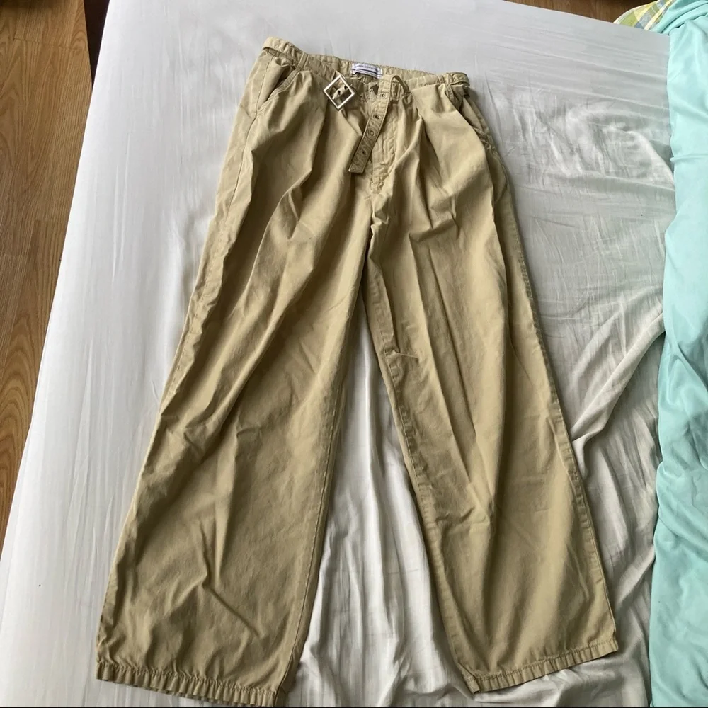 Urban Outfitters khaki belted utility pants, size 4 - Picture 5 of 6